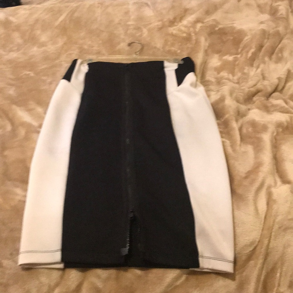Skirt - Picture 5 of 5